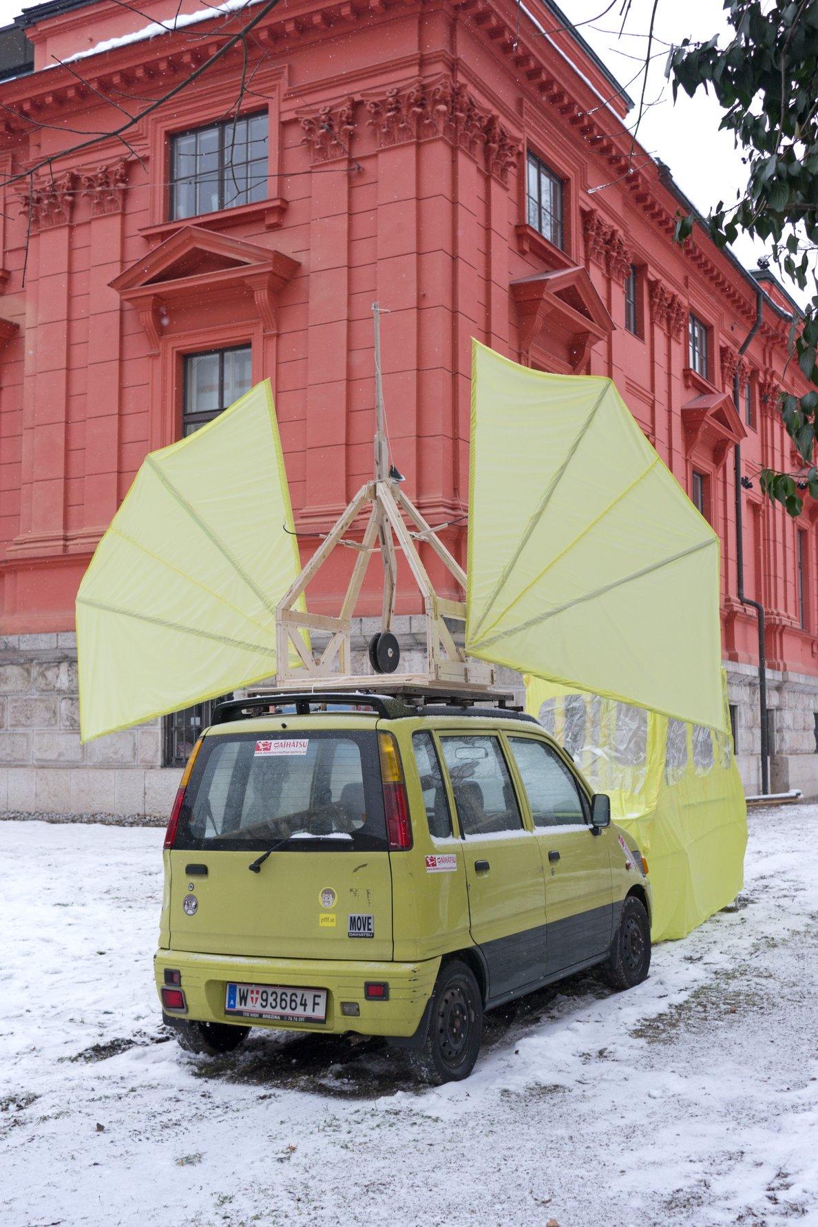 No background check for trebuchet, Daihatsu Rooftop Gallery at Salzburger Kunstverein, Salzburg, AT